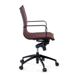 Poltrona da ufficio design Brenton, schienale basso, struttura nera, ecopelle