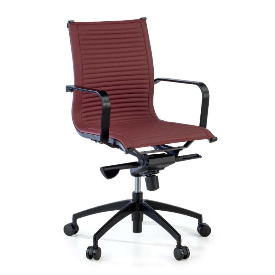 Poltrona da ufficio design Brenton, schienale basso, struttura nera, ecopelle