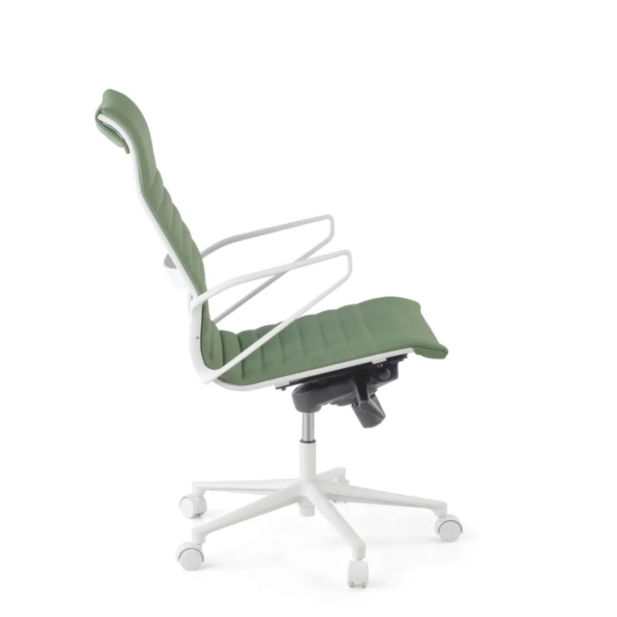 Sedia da ufficio design Cagliari, struttura bianca, schienale alto, ecopelle