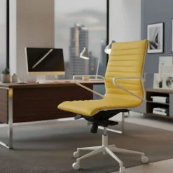 Sedia da ufficio Design Cagliari, struttura bianca, schienale basso, ecopelle