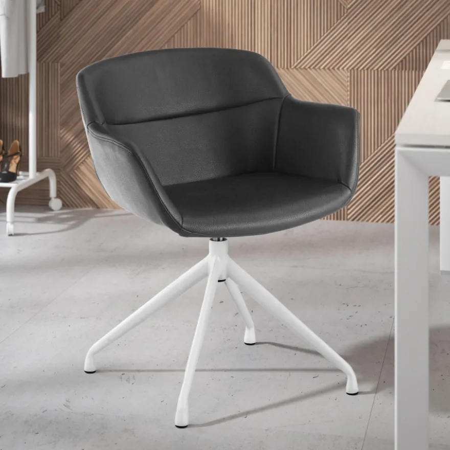 Sedia Riunione Ores, base piramidale, ottime finiture, ecopelle