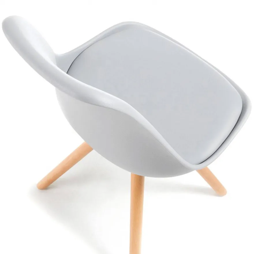 Sedia scandinava Norway, design, gambe in legno