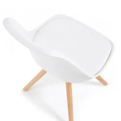 Sedia scandinava Norway, design, gambe in legno