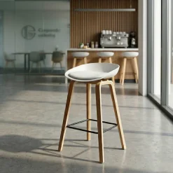 Sgabello alto Helsinki in stile nordico con gambe in legno